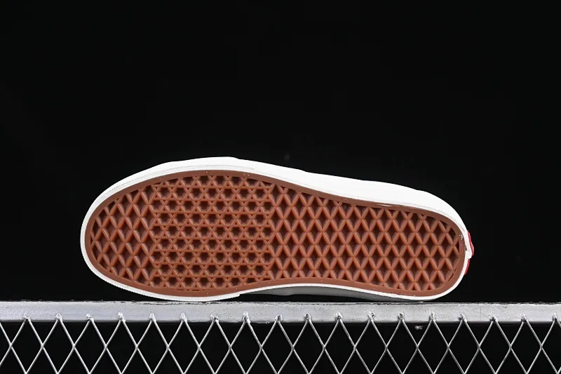 All categories Vans Vans series Vans Hi Vans high-top Vans Clash The Wall Vans fashion high-top casual sneakers VN000CNSN01